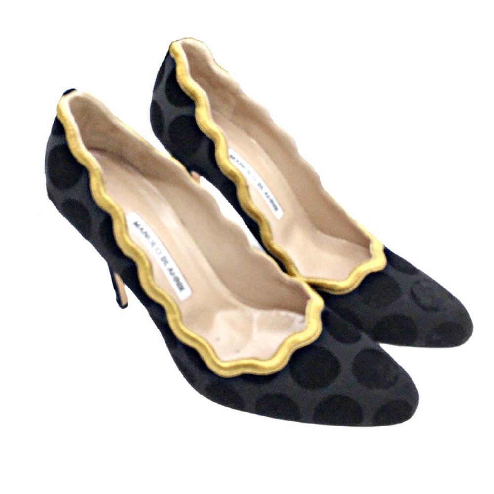 Manolo Blahnik Black Embroidered 4.3" Pump 37.5  7